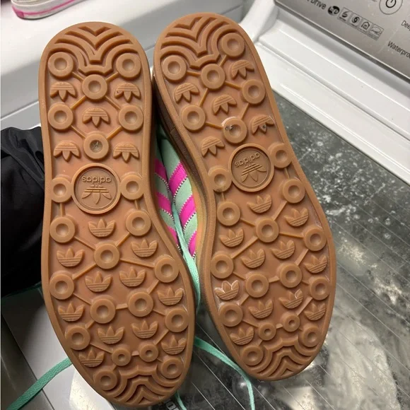 Adidas Gazelle Sneakers - Picture 3 of 5